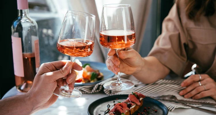 Roséwein – mehr als nur ein Sommerflirt